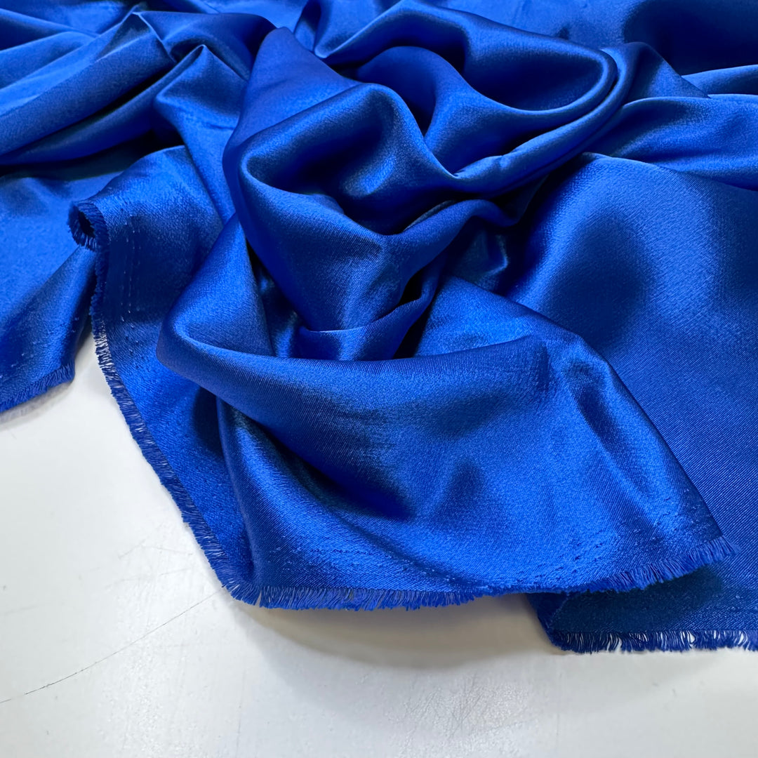 Taking A Walk By The River - Polyester Blend Woven - Dark Blue - 1.15M Bundle