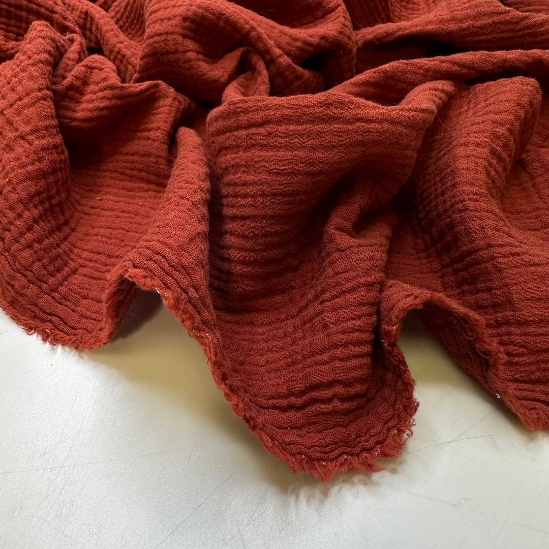 Leaves Changing Colors - Crinkle Natural Woven - Dark Red - 0.85M Bundle