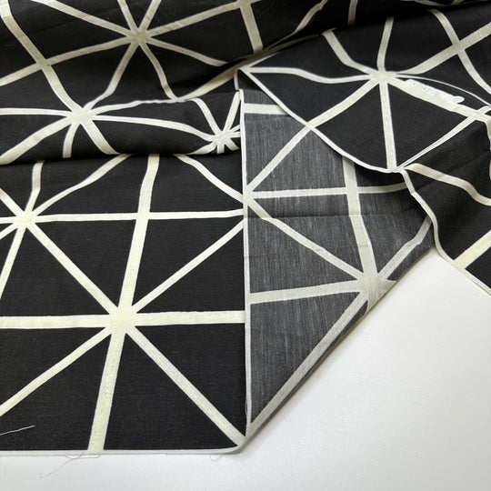 Hiding Things In The House - Poly Woven - Black/White Geometric - 1.4M Bundle