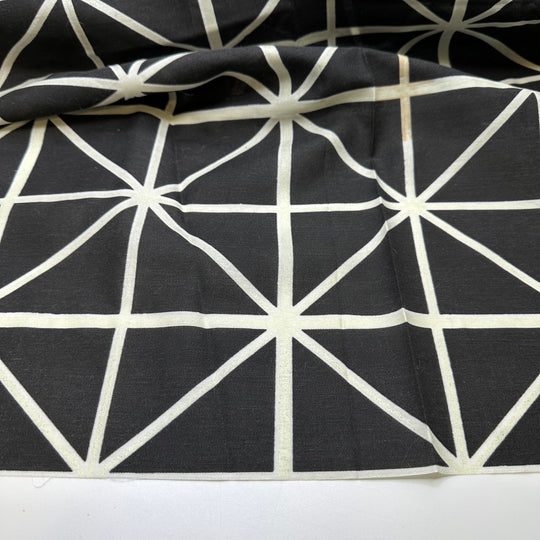 Hiding Things In The House - Poly Woven - Black/White Geometric - 1.4M Bundle