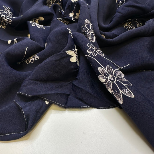 Water Shooting Flower - Cotton Blend Woven - Navy/White Floral - 1.1M Bundle