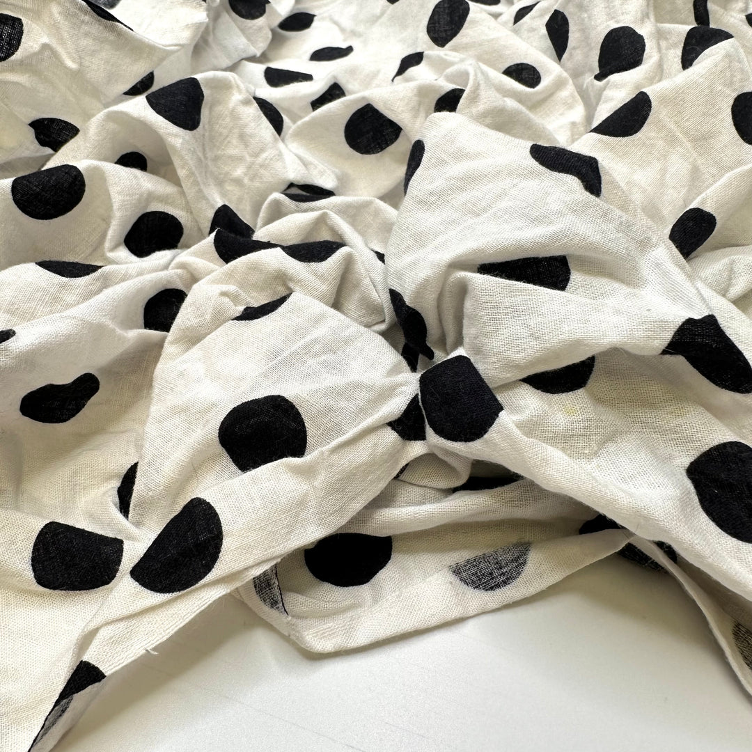 UB - Cruellas Ready To Wear Collection - Cotton Blend Woven - Black/White Polka Dots - 1.45M Bundle