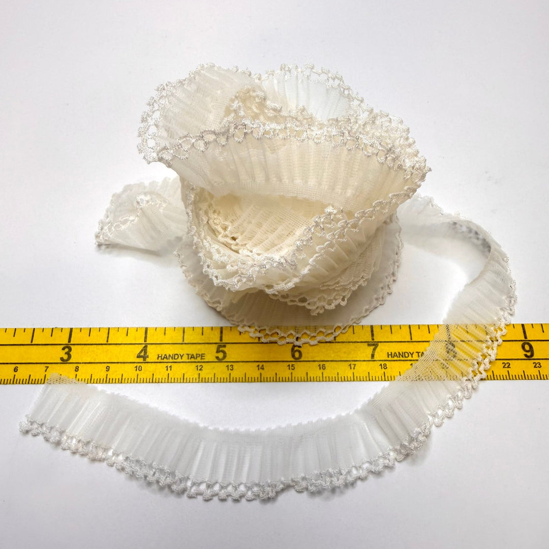 ¾" (19mm) Ruffled Mesh Lace Trim - White - 4.2M Bundle - True Deadstock supplies Fabric by private - Sustainable Textile | FABCYCLE