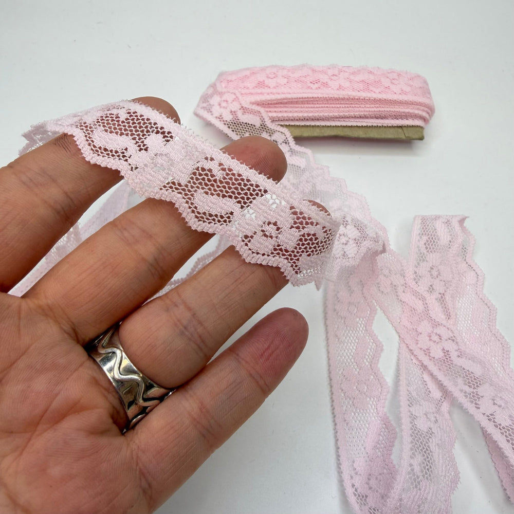 ¾" (19mm) Vintage Scalloped Lace Trim - Light Pink - 5.5M Bundle - True Deadstock supplies Fabric by private - Sustainable Textile | FABCYCLE