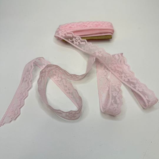 ¾" (19mm) Vintage Scalloped Lace Trim - Light Pink - 5.5M Bundle - True Deadstock supplies Fabric by private - Sustainable Textile | FABCYCLE