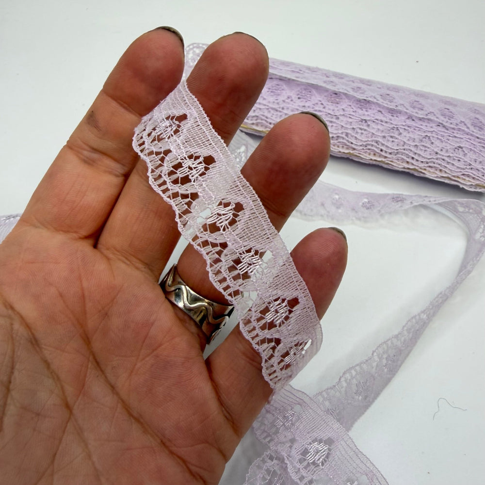 ¾" (19mm) Vintage Scalloped Lace Trim - Light Purple - 4.9M Bundle - True Deadstock supplies Fabric by private - Sustainable Textile | FABCYCLE