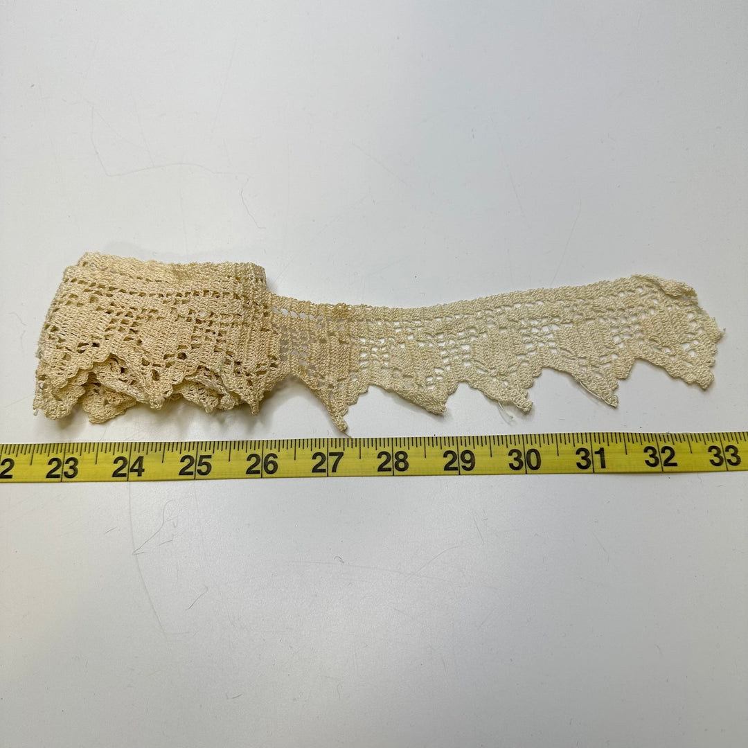 2 ¼" (57mm) Vintage Scalloped Lace Trim - Cream - 1M Bundle - True Deadstock supplies Fabric by private - Sustainable Textile | FABCYCLE