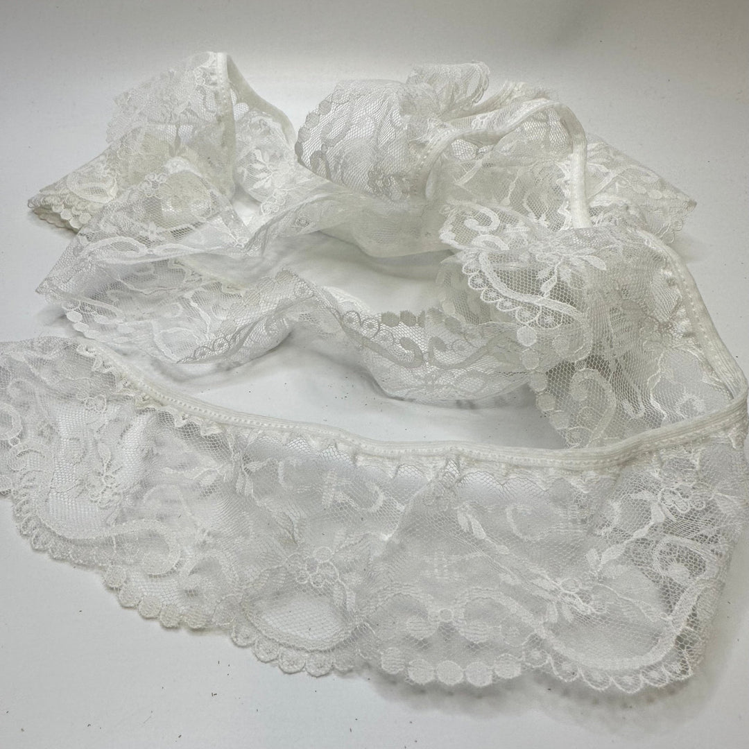 2 ½" (64mm) Ruffled Mesh Lace Trim - White - 2M Bundle - True Deadstock supplies Fabric by private - Sustainable Textile | FABCYCLE