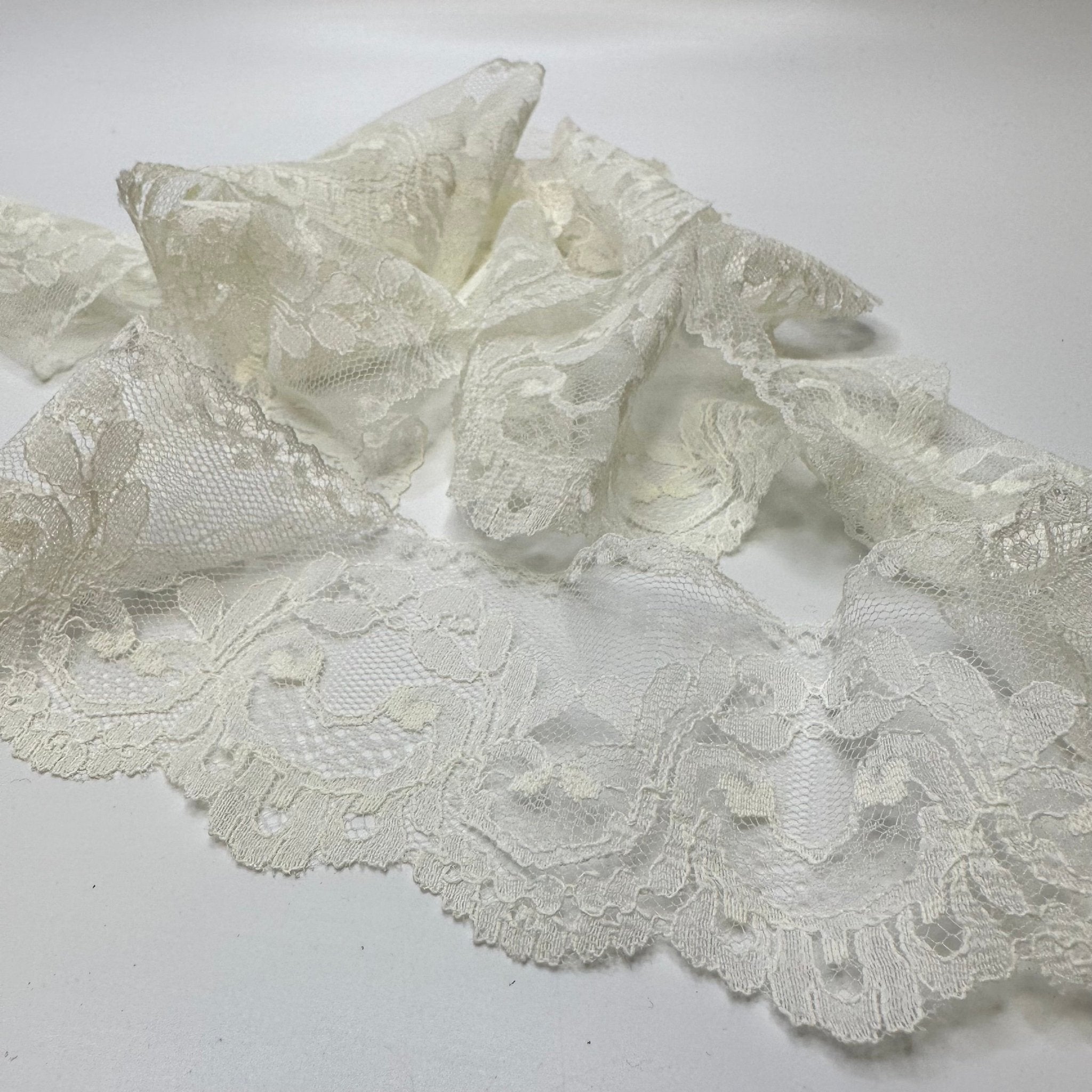 Wide vintage scalloped mesh lace trim from the FABCYCLE archive