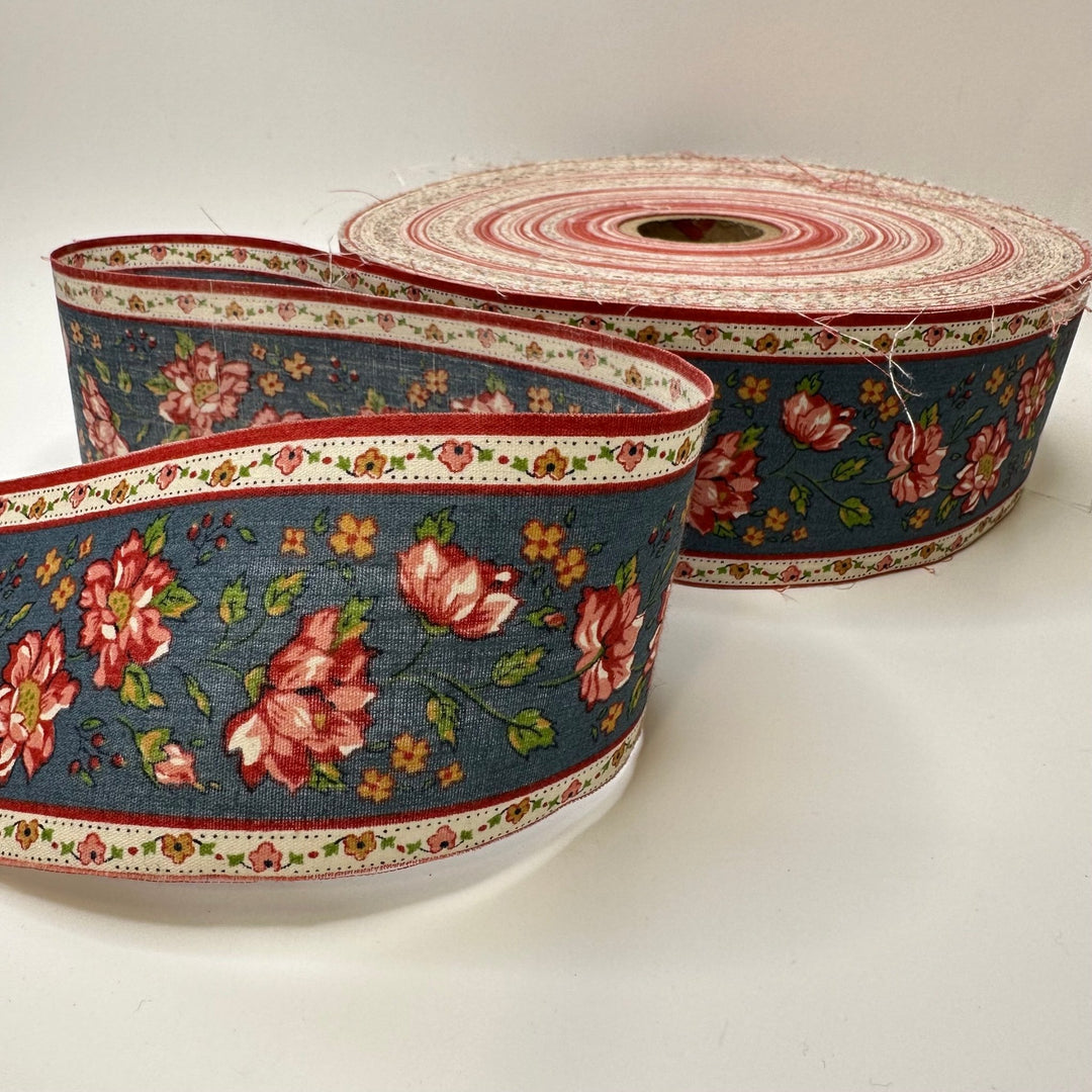 2 ½" (64mm) Vintage Tape Trim - Blue Multi - 1M - True Deadstock supplies Fabric by private - Sustainable Textile | FABCYCLE