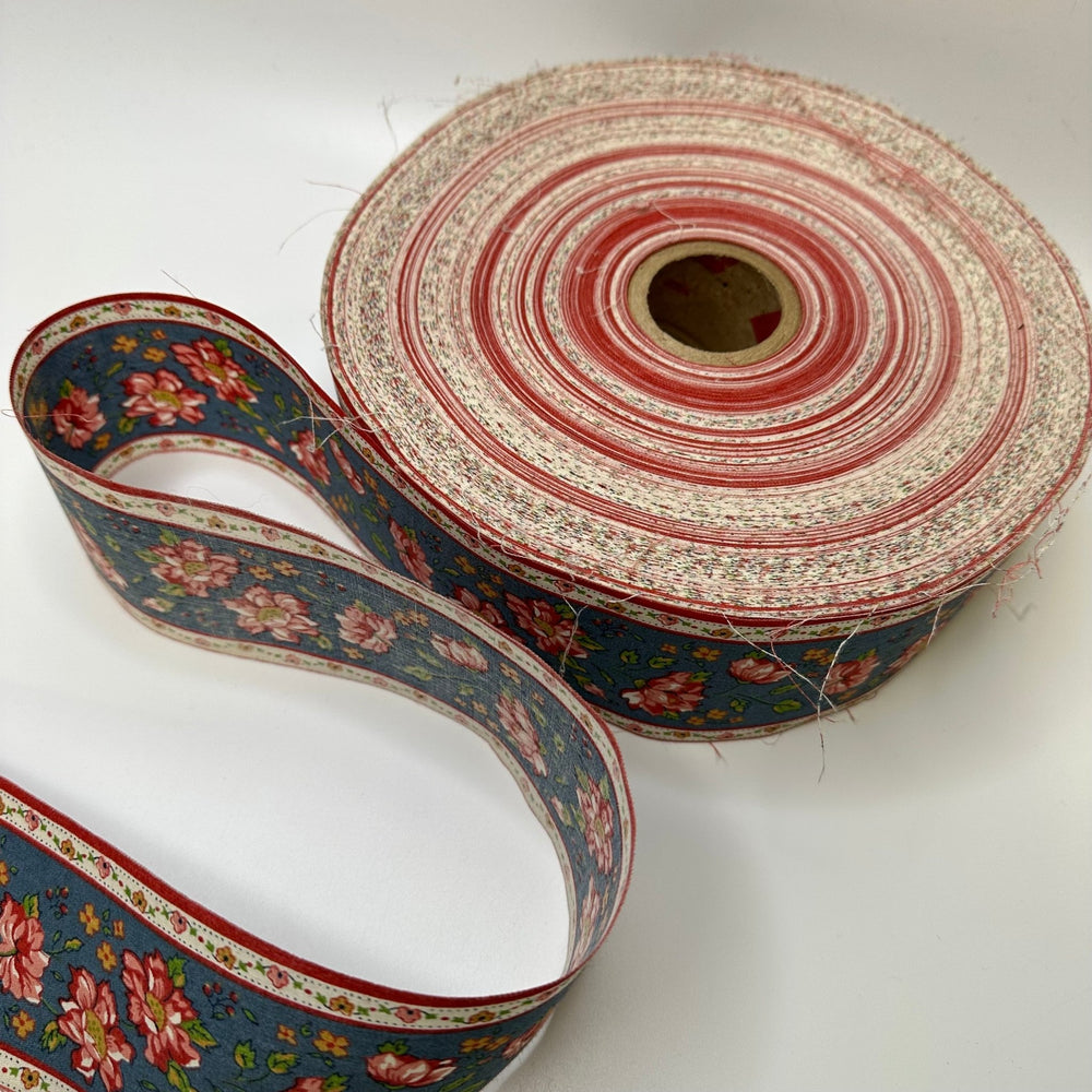 2 ½" (64mm) Vintage Tape Trim - Blue Multi - 1M - True Deadstock supplies Fabric by private - Sustainable Textile | FABCYCLE