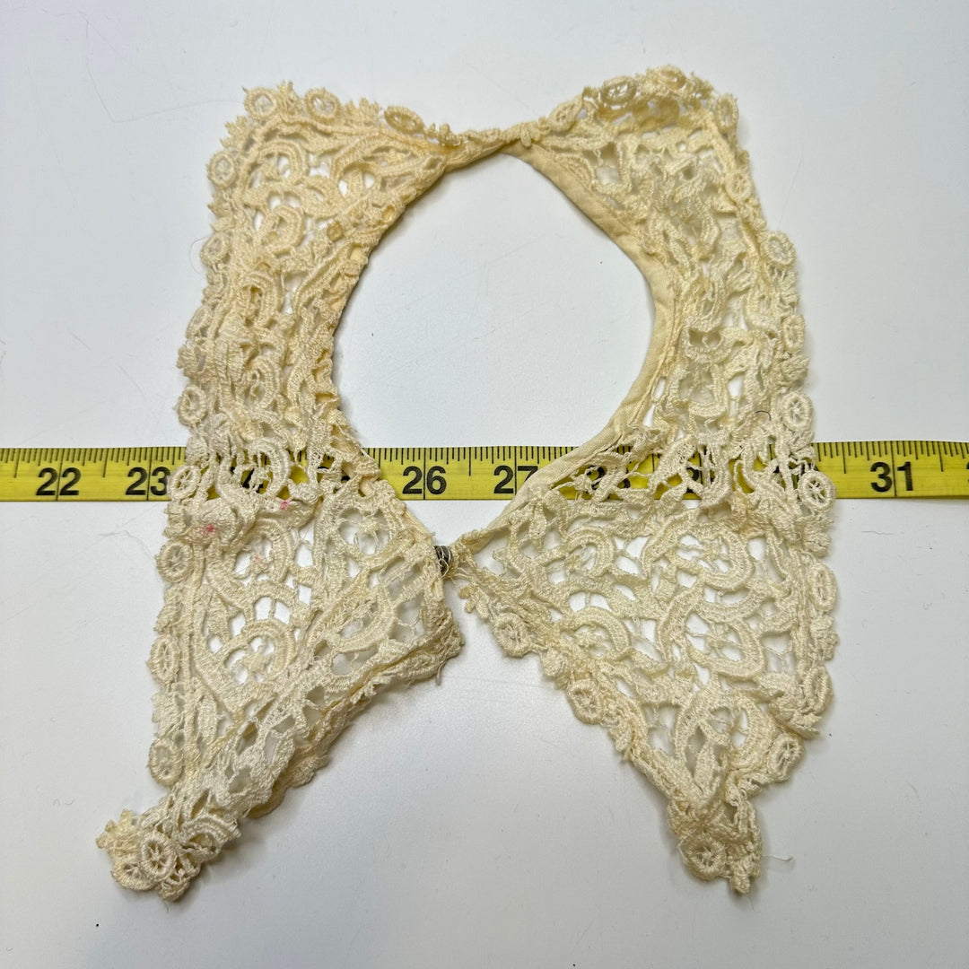 2 ½" (64mm) Vintage/Collar Lace Trim - Cream - 0.4M Bundle - True Deadstock supplies Fabric by private - Sustainable Textile | FABCYCLE