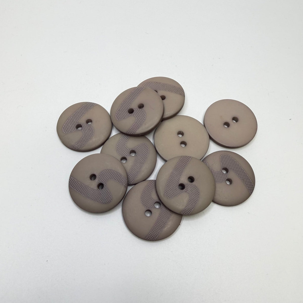 2 Hole Button - 30MM Plastic - Lilac - 10 Pack - True Deadstock supplies Fabric by private - Sustainable Textile | FABCYCLE