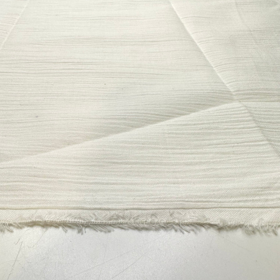 Winter Vacation - Crinkle Cotton Blend Woven - White - 1.1M Bundle