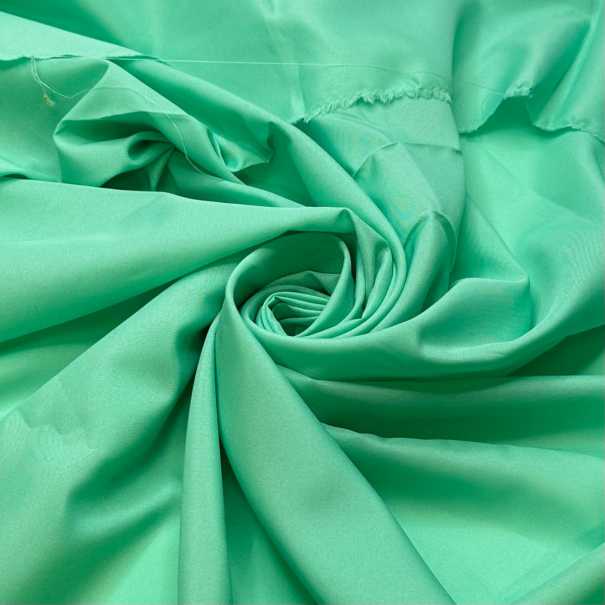 Going To The Aquarium - Polyester Blend Woven - Light Green - 2.1M Bundle