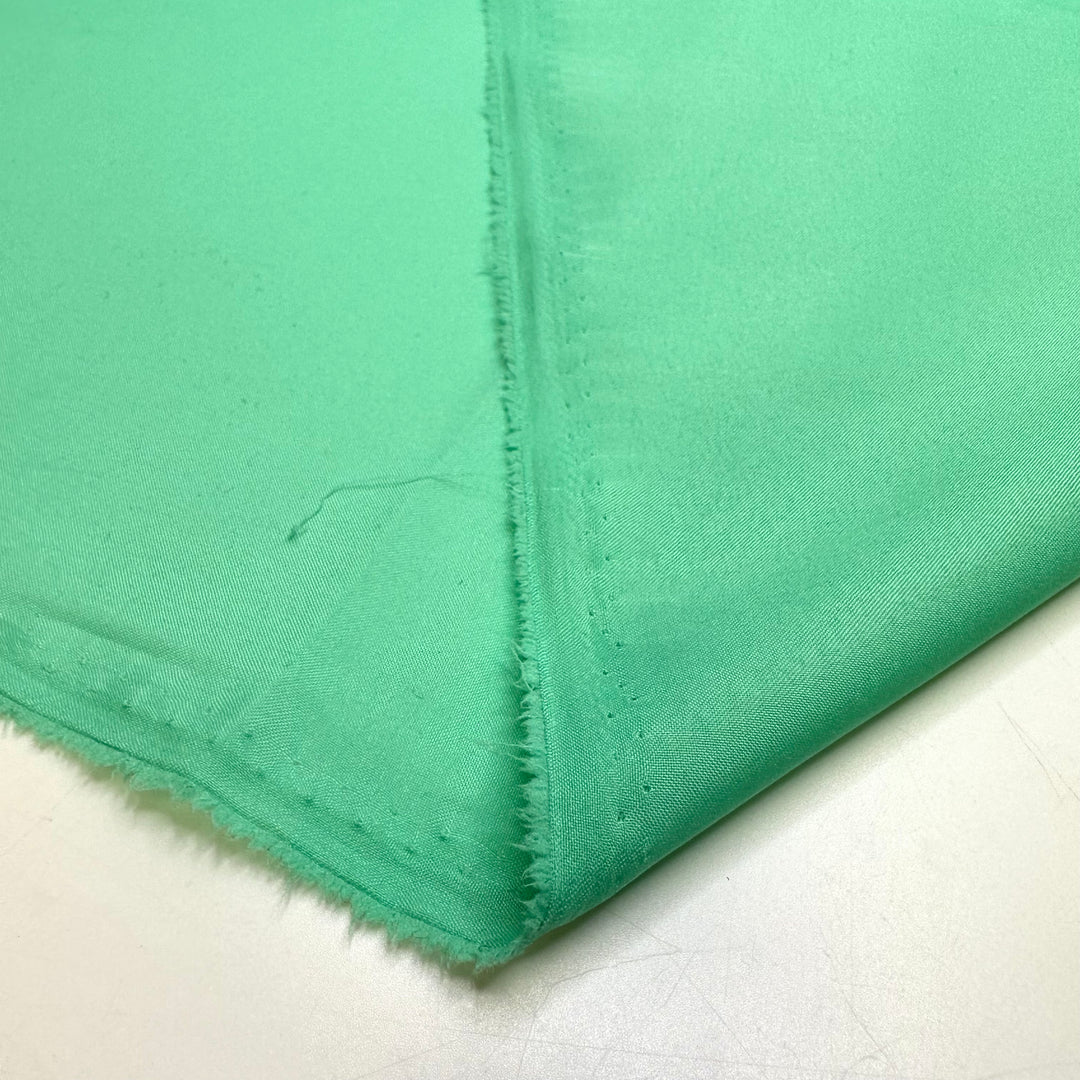Going To The Aquarium - Polyester Blend Woven - Light Green - 2.1M Bundle