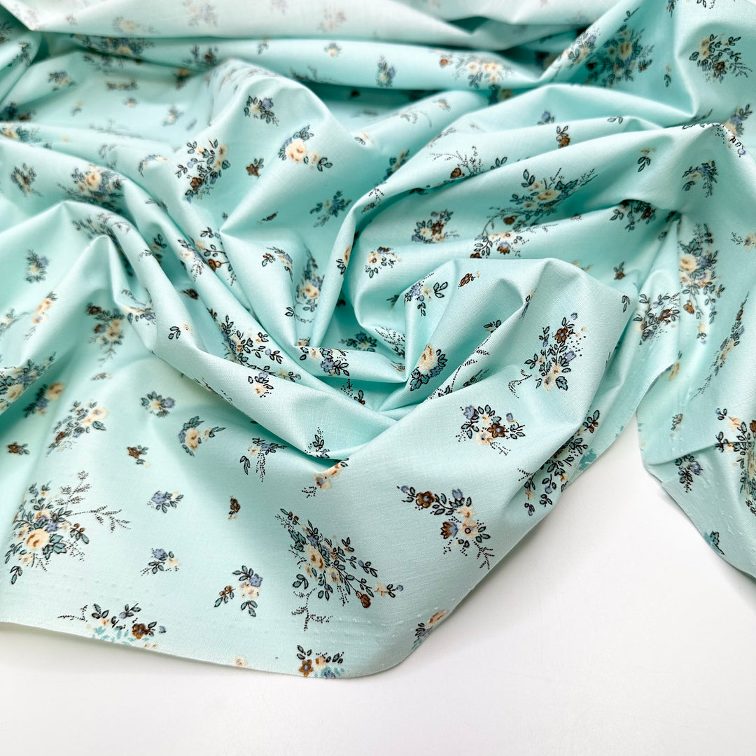 Granny Lornas Garden - Cotton Woven - Light Blue Multi Floral - 1.4M Bundle