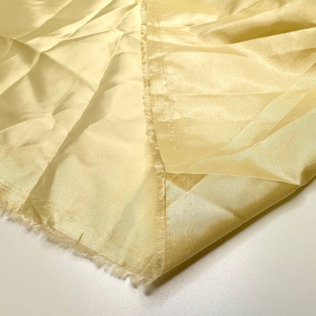 Smushing Cake In Each Others Faces - Poly Woven - Light Yellow - 1.55M Bundle