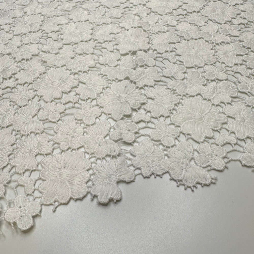 Can You Help Me Zip Up My Dress - Lace Poly Woven - White Floral - 0.35M Bundle