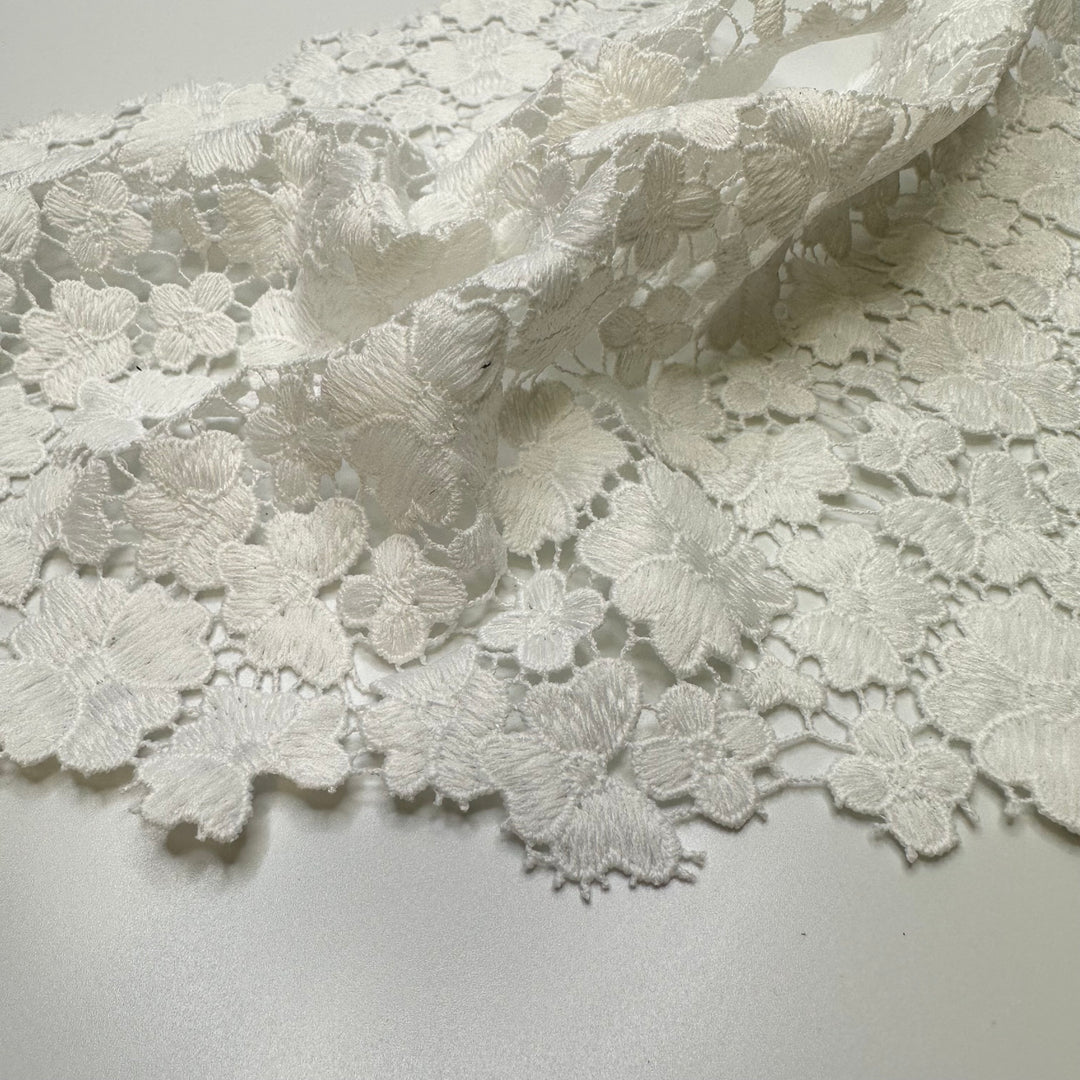 Can You Help Me Zip Up My Dress - Lace Poly Woven - White Floral - 0.35M Bundle