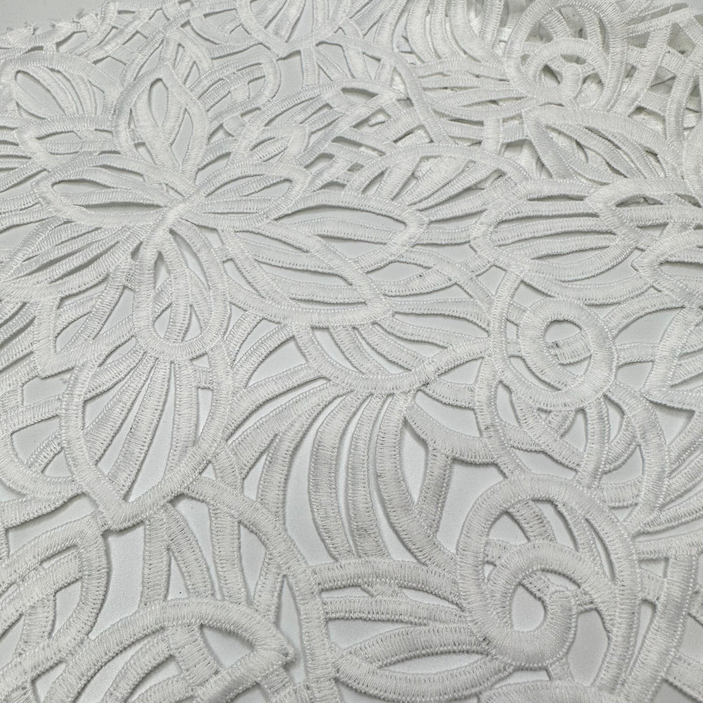 Walking The Path Together - Polyester Blend Woven - White Floral - 0.5M Bundle