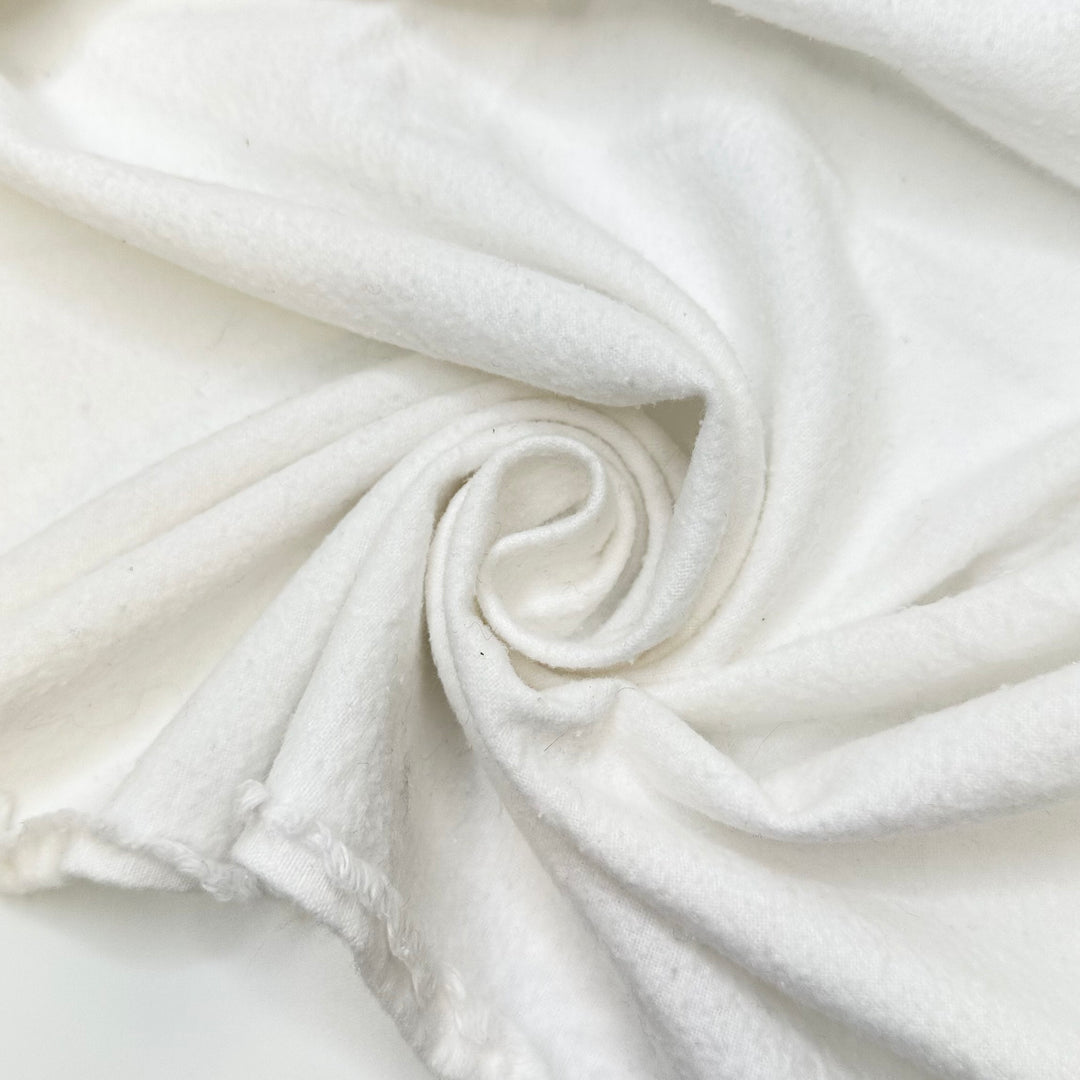 Dusting Of Icing Sugar - Flanel Cotton Blend Woven - White - 1.4M Bundle