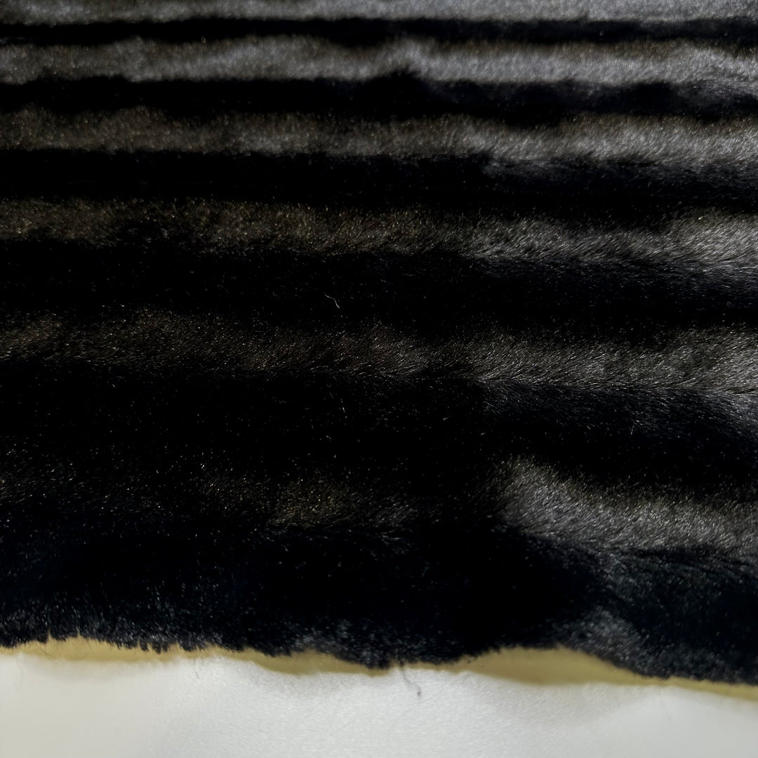 UB - Hugging A Bear - Faux Fur Polyester Blend Knit - Black Stripes - 2.3M Bundle
