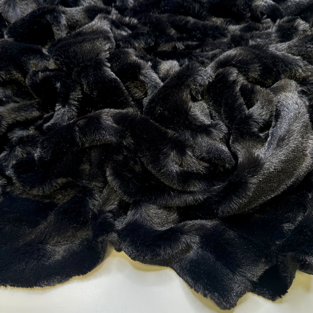 UB - Hugging A Bear - Faux Fur Polyester Blend Knit - Black Stripes - 2.3M Bundle