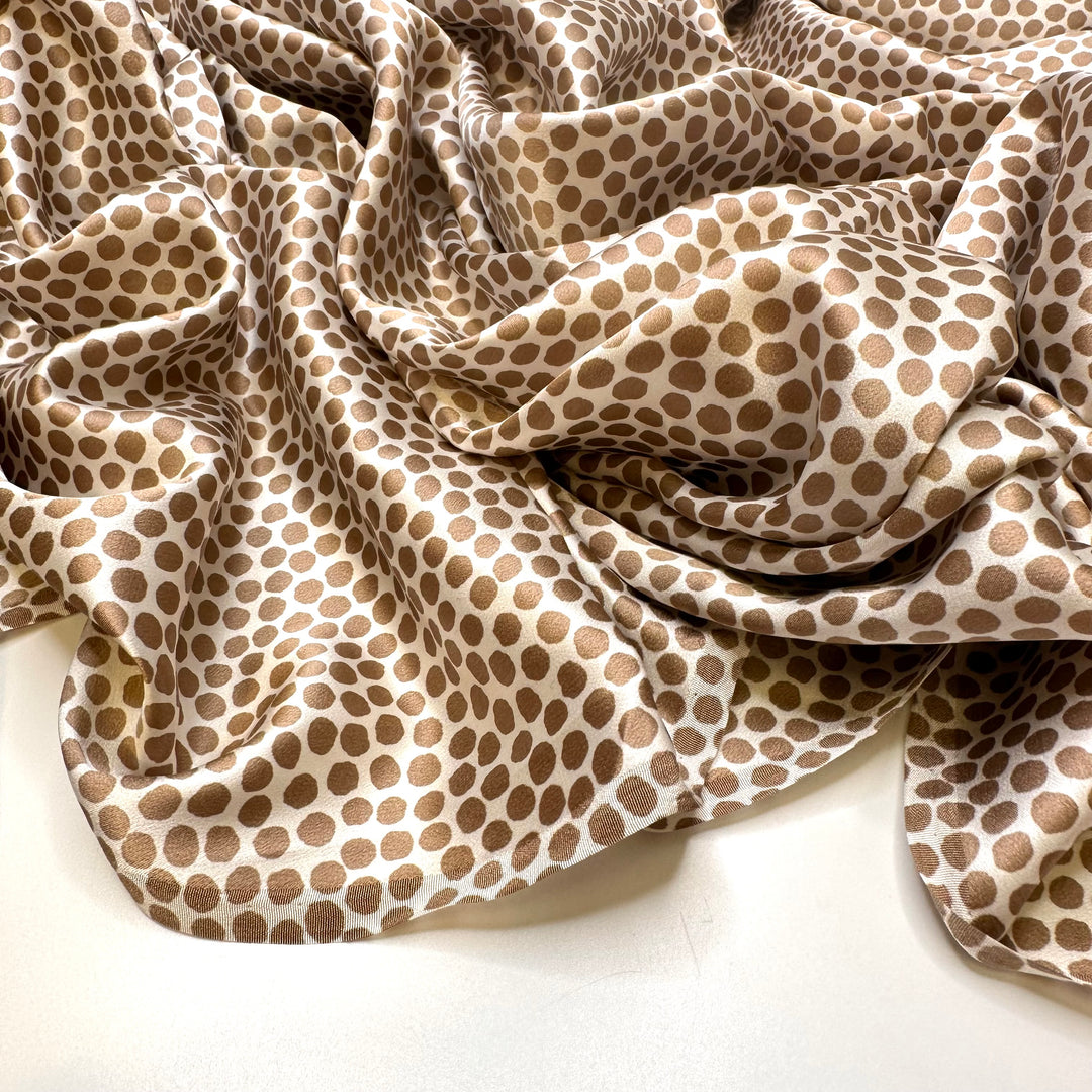 UB - Cookie Dough Ice Cream - Silk Woven - Light White/Beige Polka Dots - 1.45M Bundle