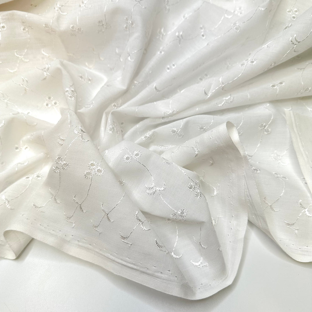 Burning Man Makeover - Embroidered Poly/Cotton Woven - White Floral - 2M Bundle