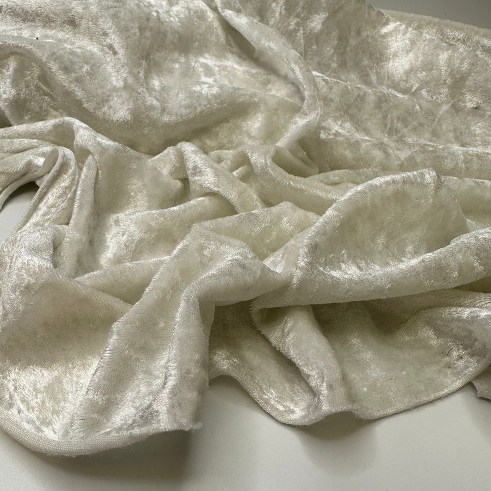 White Noise - Knitted Velour Poly Knit - White - 0.9M Bundle