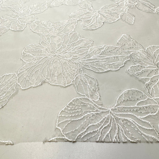 Turning A New Leaf - Embroidered Poly Woven - White Floral - 0.95M Bundle