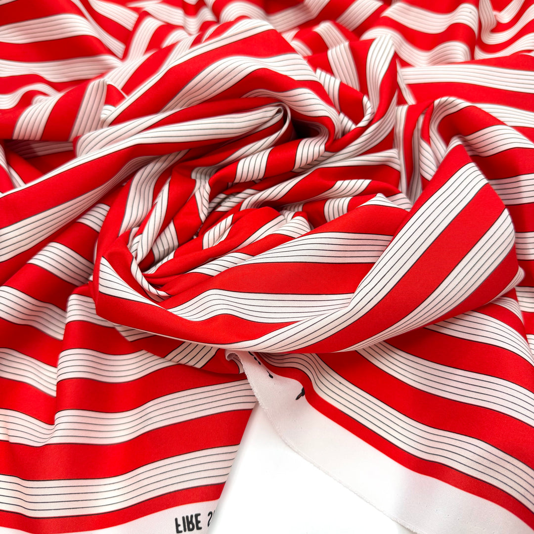The Sun Has A Million Degrees - Polyester Blend Woven - White/Red Stripes - 1.4M Bundle