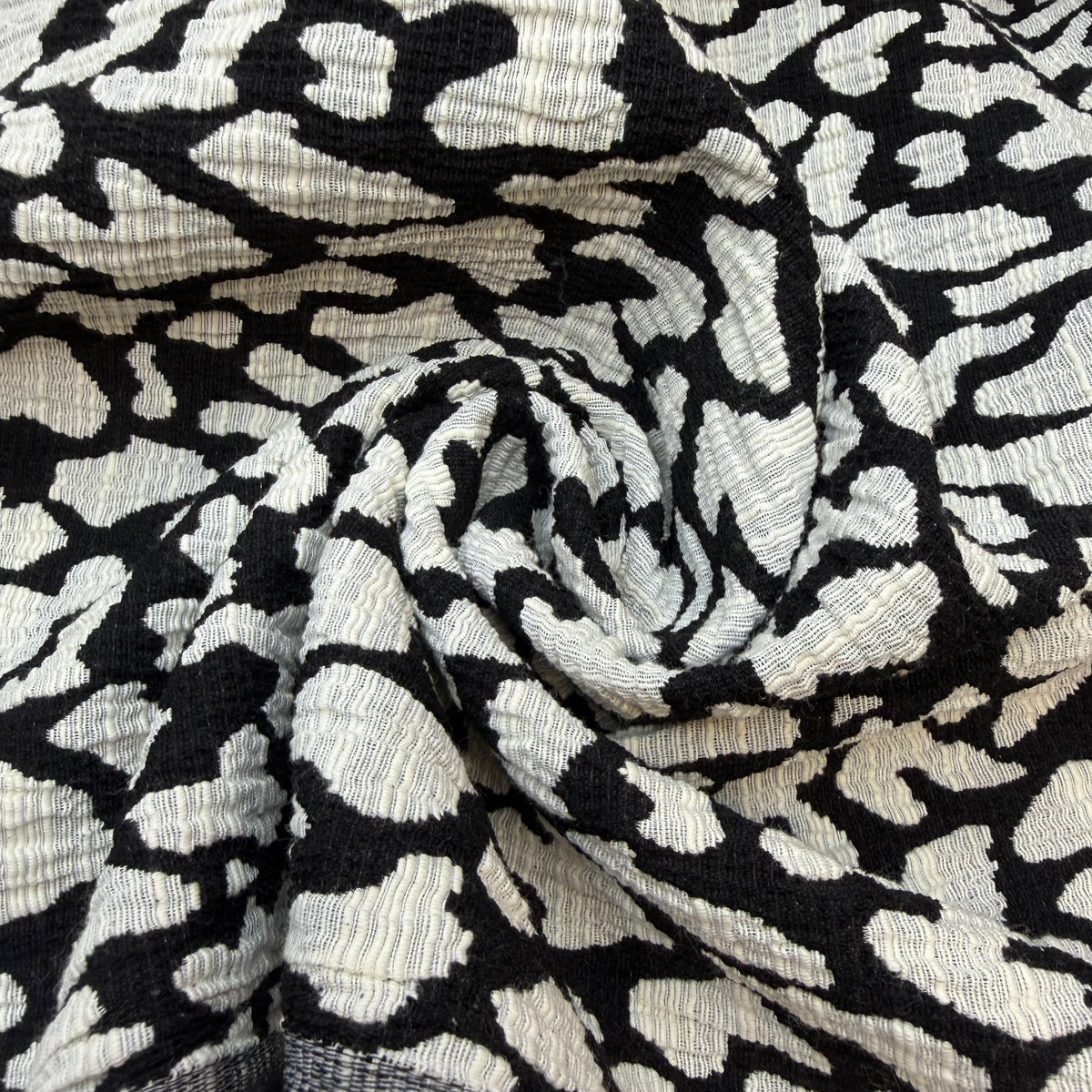 Mod Graphic Prints - Jacquard Poly/Cotton Woven - Black/White Abstract - 3.5M Bundle