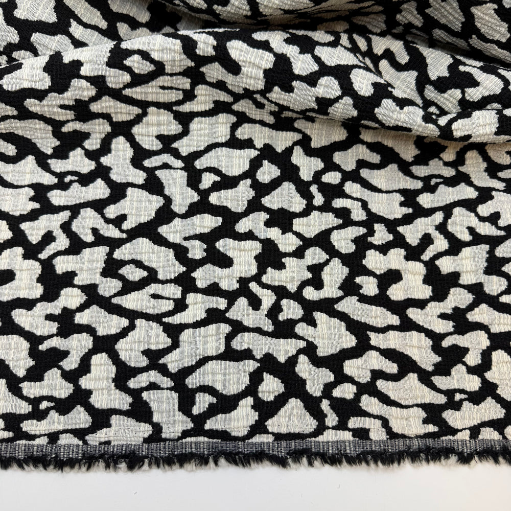 Mod Graphic Prints - Jacquard Poly/Cotton Woven - Black/White Abstract - 3.5M Bundle