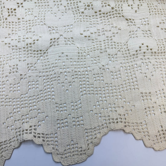 Always Dress The Table - Vintage Crochet Table Cloth Cotton Knit - Cream - 2.25M Bundle