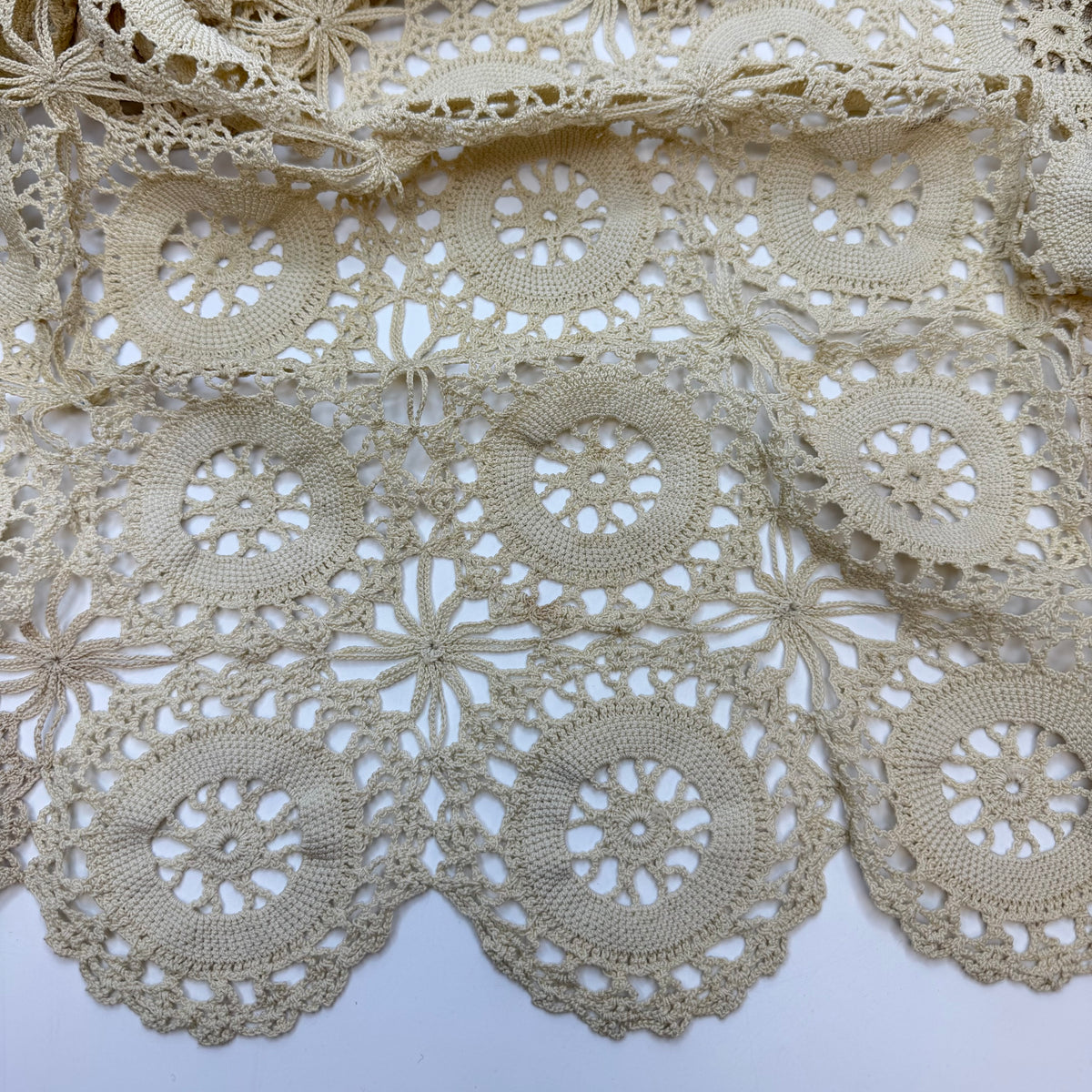 Hippy Era Crochet - Vintage Crochet Table Cloth Cotton Knit - Dark Cream - 1.2M Bundle