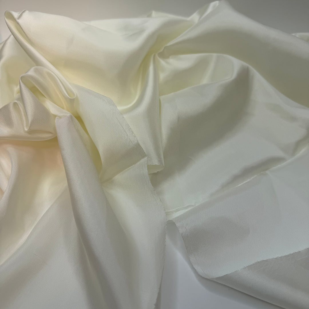 Brilliant Smile - Satin Polyester Blend Woven - Off White - 1.55M Bundle