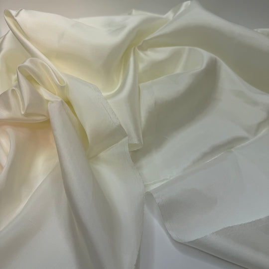Brilliant Smile - Satin Polyester Blend Woven - Off White - 1.55M Bundle