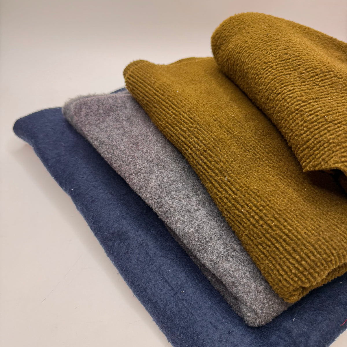 Movie Marathon - Fleece Polyester Blend Knit - Navy/Beige - 0.5M Bundle