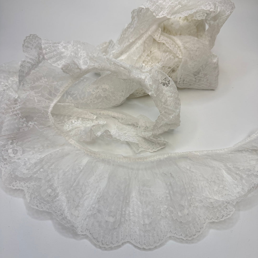 3" (76mm) Vintage Ruffled Lace Trim - White - 4M Bundle - True Deadstock supplies Fabric by private - Sustainable Textile | FABCYCLE