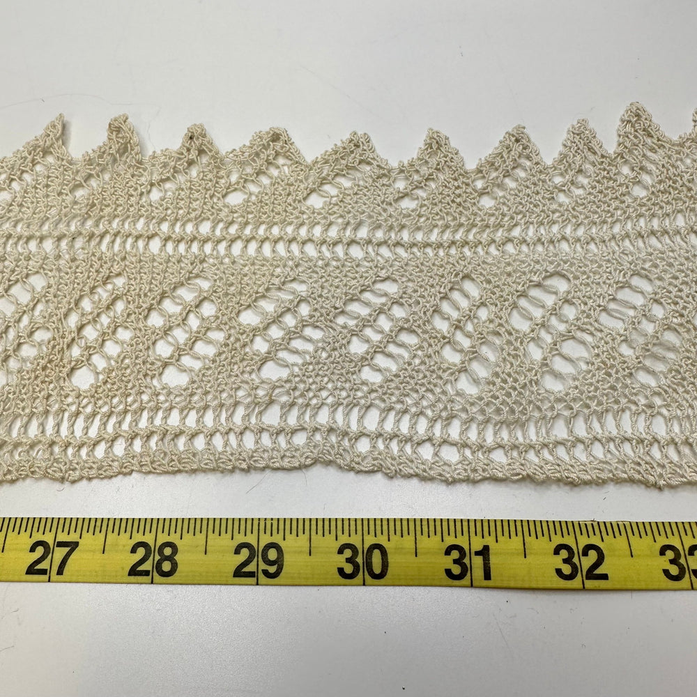 4" (102mm) Vintage Scalloped Crochet Lace Trim - Cream - 1M Bundle - True Deadstock supplies Fabric by private - Sustainable Textile | FABCYCLE