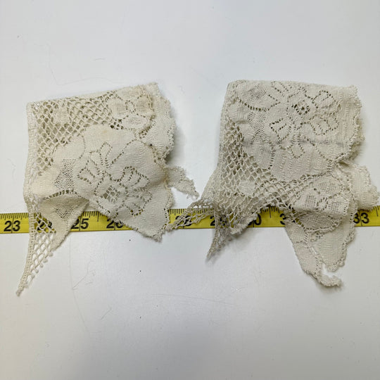 4" (102mm) Vintage Scalloped Lace Trim - White - 2 Pack - True Deadstock supplies Fabric by private - Sustainable Textile | FABCYCLE