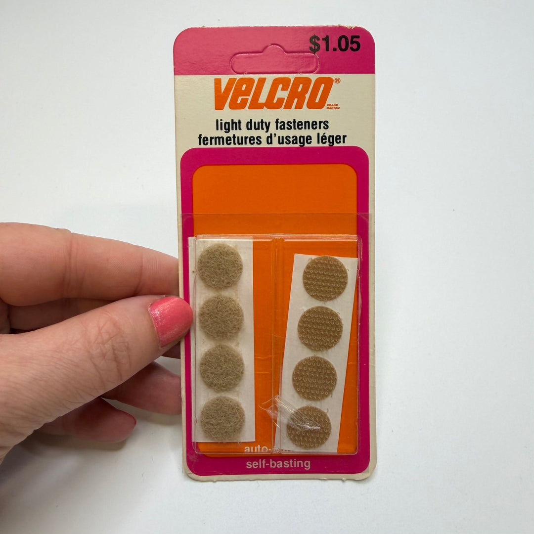 4 Sets Of Adhesive Circles Velcro - Beige - Individual - True Deadstock supplies Fabric by private - Sustainable Textile | FABCYCLE