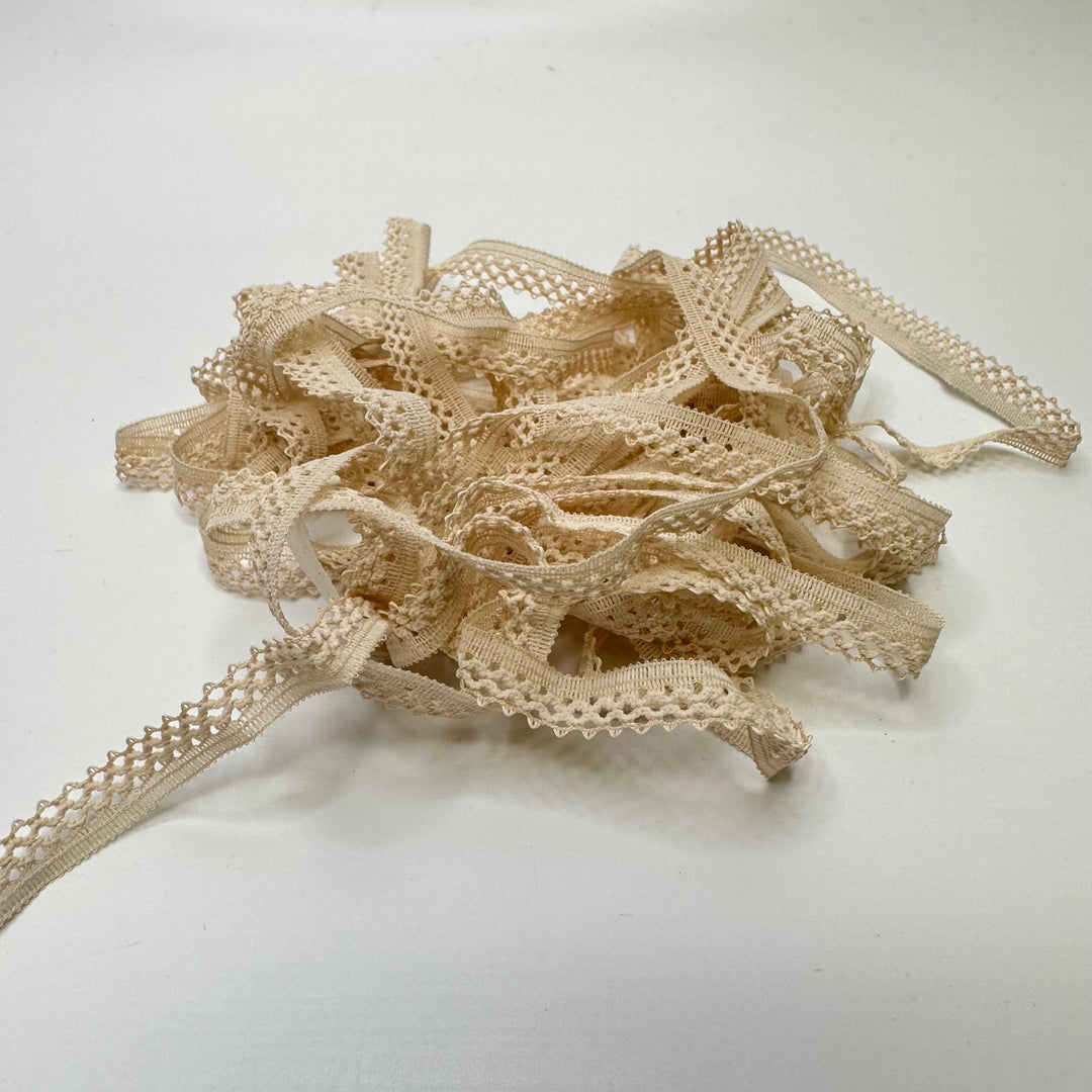 ¼" (6mm) Scalloped Mesh Lace Trim - Light Beige - 4.9M Bundle - True Deadstock supplies Fabric by private - Sustainable Textile | FABCYCLE