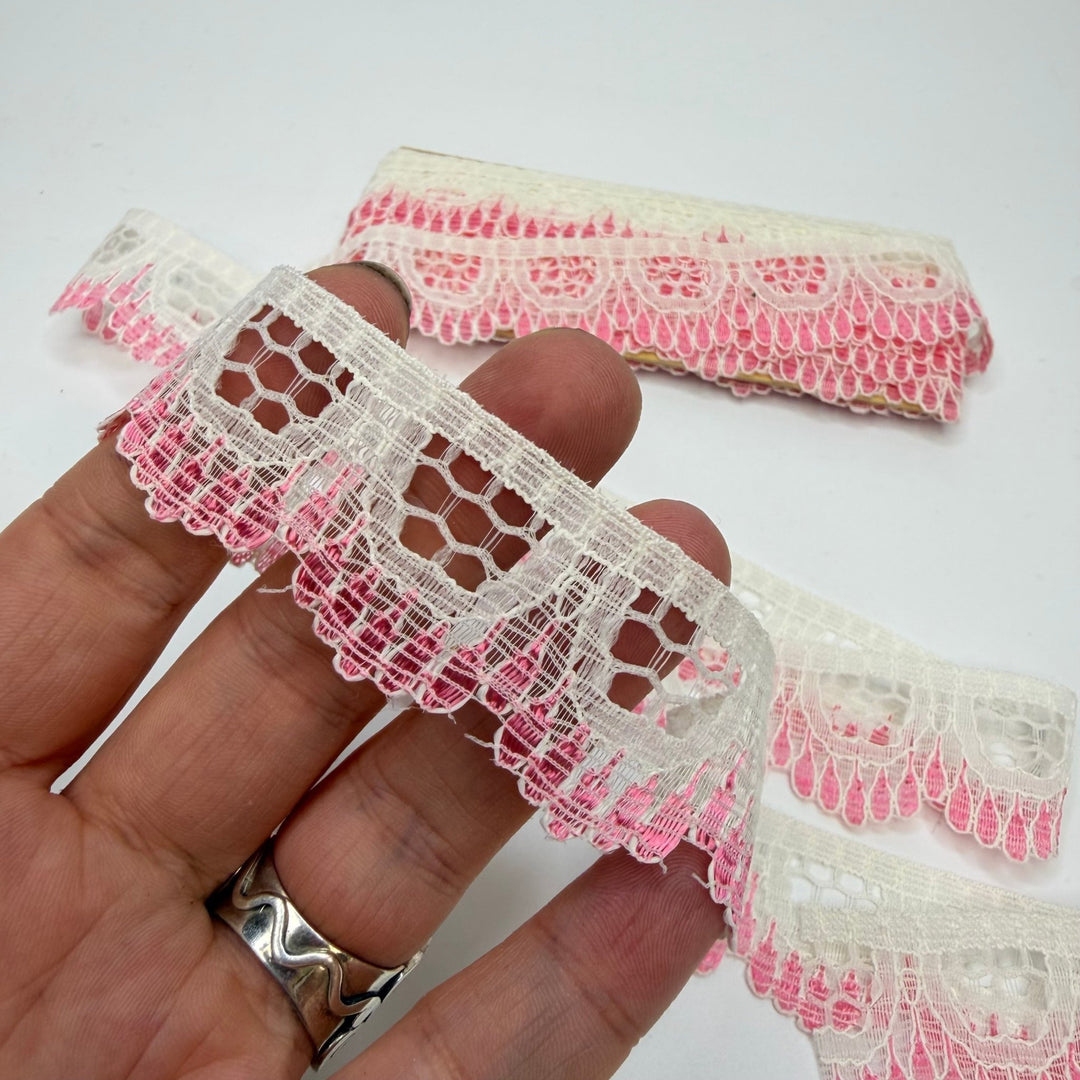 ¼" (6mm) Scalloped Mesh Lace Trim - White/Pink - 5M Bundle - True Deadstock supplies Fabric by private - Sustainable Textile | FABCYCLE