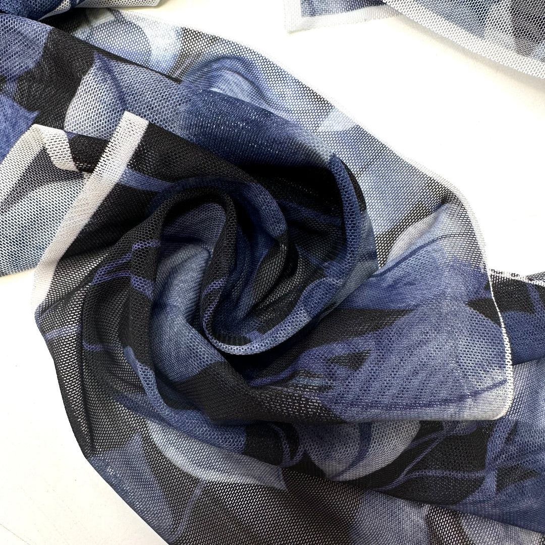 Print Mesh Scraps Pack - Mesh Poly/Spandex Knit - Blue/White Floral - Bundles - FABCYCLE Deadstock and Sustainble Fabrics and Sewing Supplies