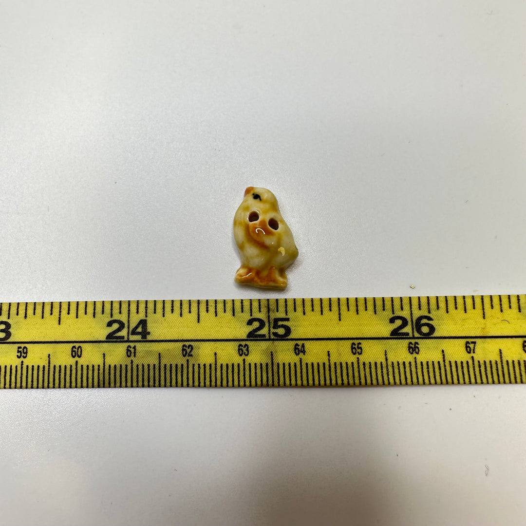 2 Hole Button - 15MM  - Light Yellow