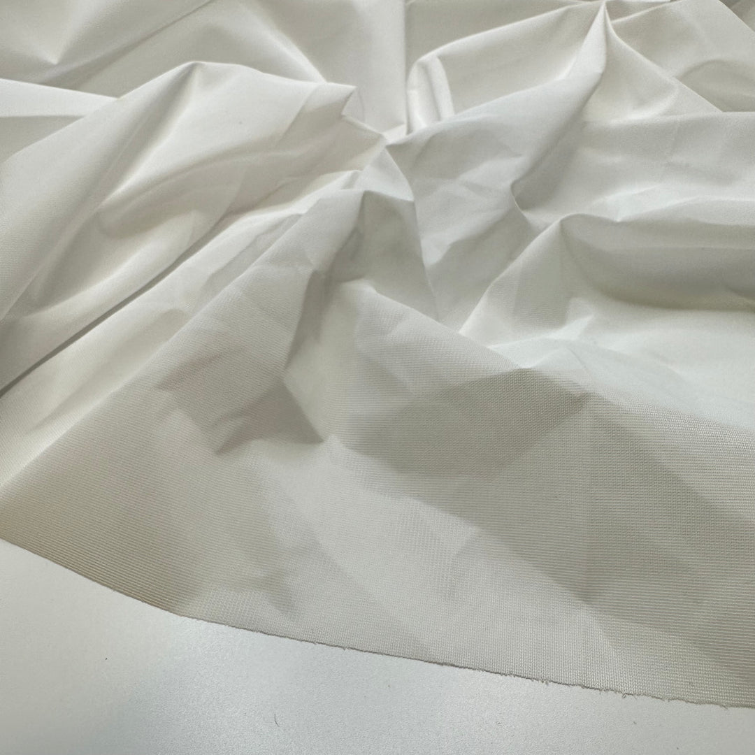 Using Too Much Starch - Interfacing Synthetic Blend Woven - White - 1.5M Bundle - FABCYCLE Deadstock and Sustainble Fabrics and Sewing Supplies