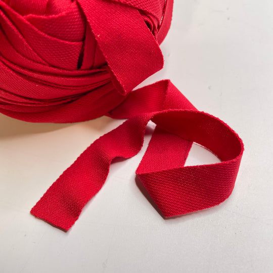 ¾" Continuous Knit Bias Tape - Red - 10M Bundle